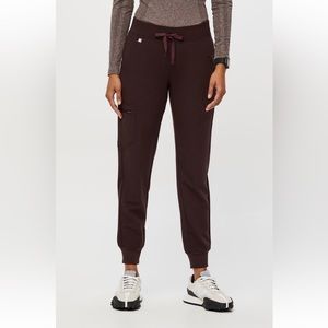 Brand new Figs Zamora Jogger scrub pants - size Medium in the color espresso.
